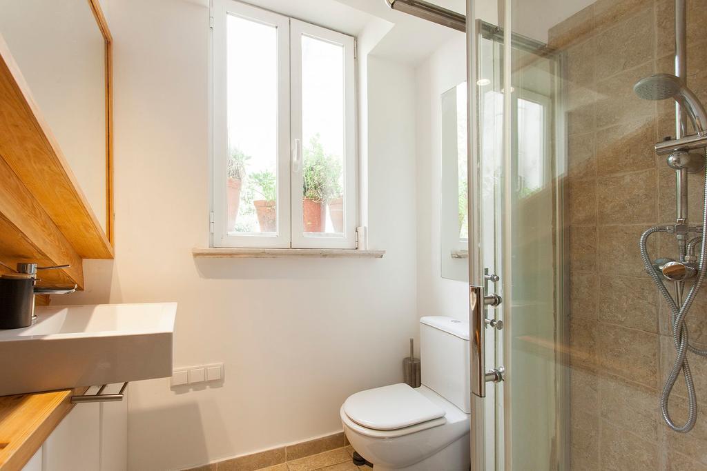 Central, Charming, Quiet, Garden And Parking Apartamento *